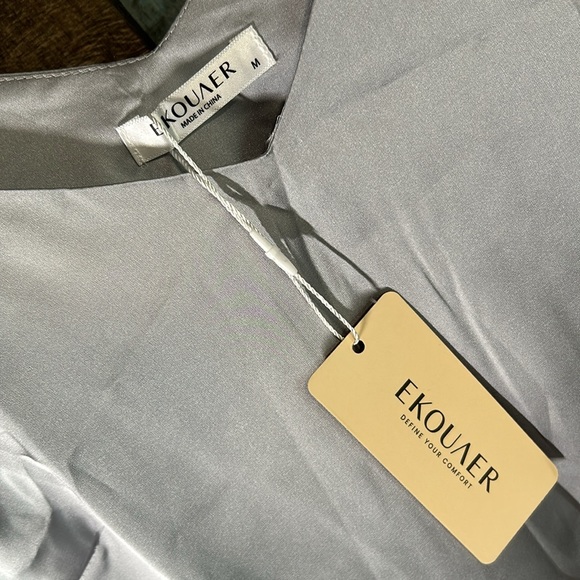 EKouaer Medium silver tank blouse - Picture 5 of 10